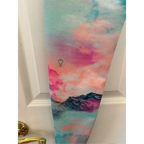 Ivivva by Lululemon rhythmic tights size 12 mountain cloud print - Picture 4 of 9
